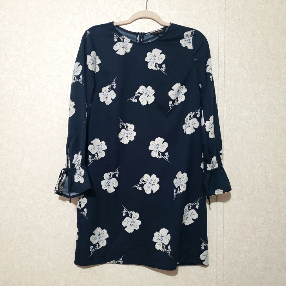 Banana Republic Blue Long Sleeve Sheath Dress..SIZE:6P